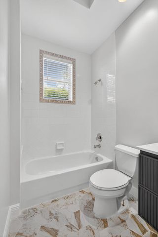 6778 Oakmont Way, West Palm Beach, FL 33412