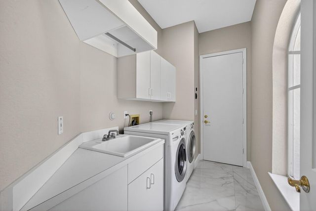 6778 Oakmont Way, West Palm Beach, FL 33412