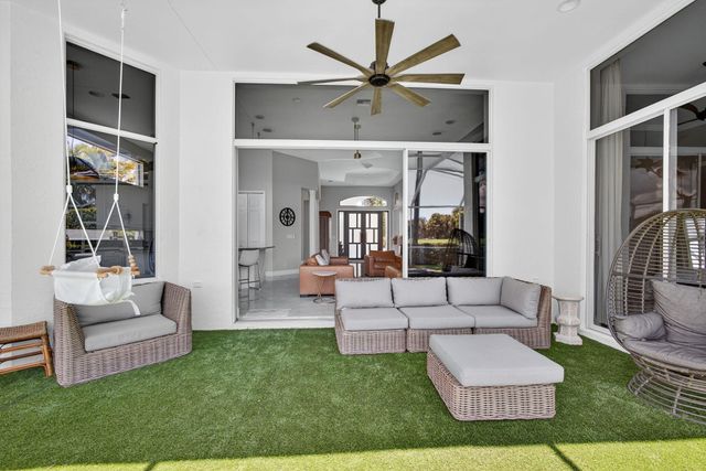 6778 Oakmont Way, West Palm Beach, FL 33412