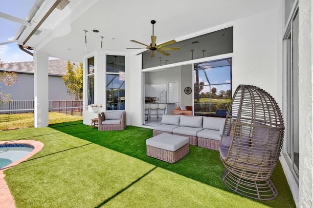 6778 Oakmont Way, West Palm Beach, FL 33412