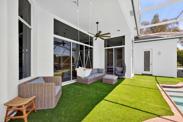 6778 Oakmont Way, West Palm Beach, FL 33412