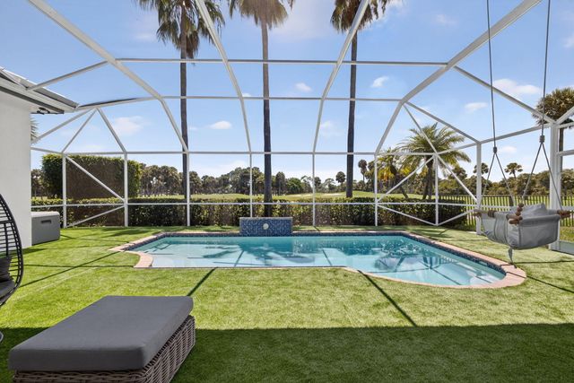 6778 Oakmont Way, West Palm Beach, FL 33412