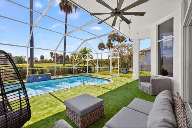 6778 Oakmont Way, West Palm Beach, FL 33412