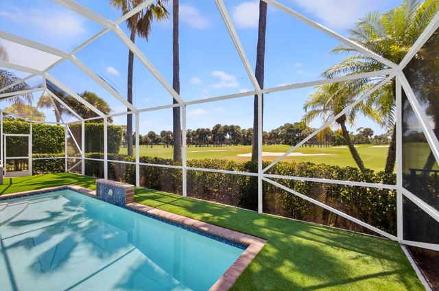 6778 Oakmont Way, West Palm Beach, FL 33412