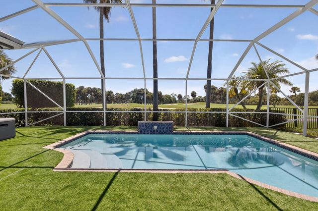 6778 Oakmont Way, West Palm Beach, FL 33412