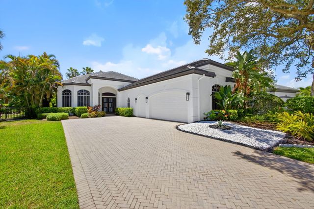 6778 Oakmont Way, West Palm Beach, FL 33412