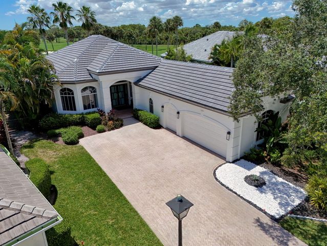 6778 Oakmont Way, West Palm Beach, FL 33412