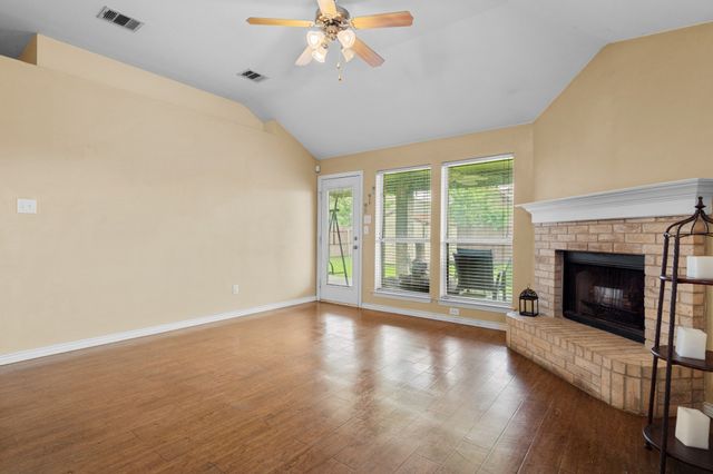 100 Lipan Street, Greenville, TX 75402