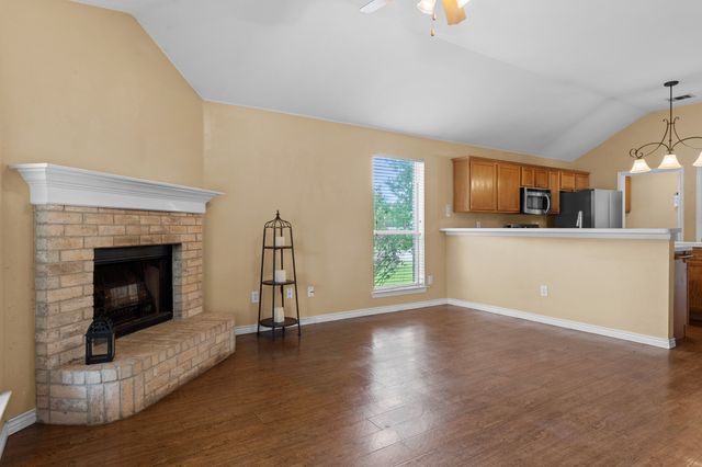 100 Lipan Street, Greenville, TX 75402