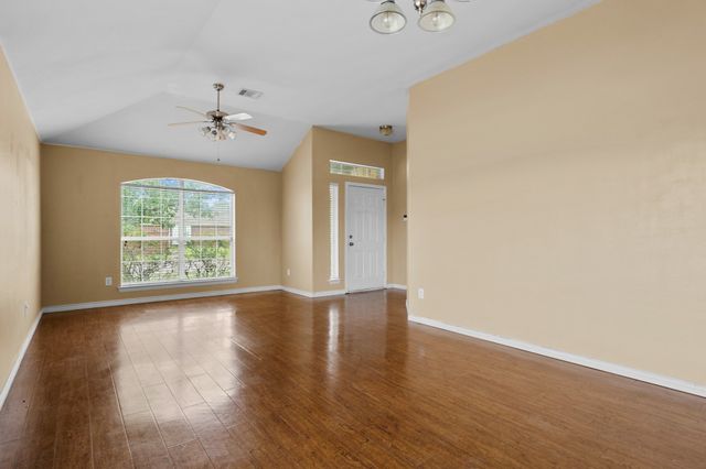 100 Lipan Street, Greenville, TX 75402