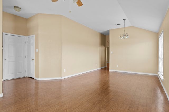 100 Lipan Street, Greenville, TX 75402