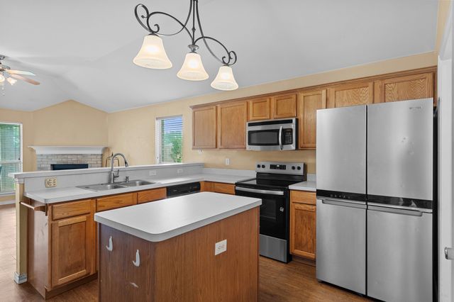 100 Lipan Street, Greenville, TX 75402