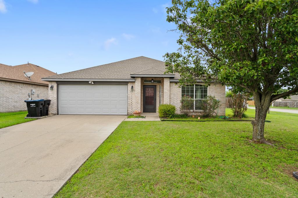 100 Lipan Street, Greenville, TX 75402