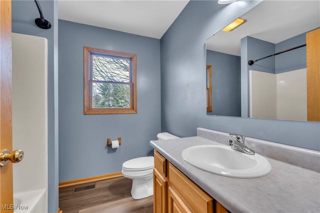 2080 Marwood Circle, Alliance, OH 44601