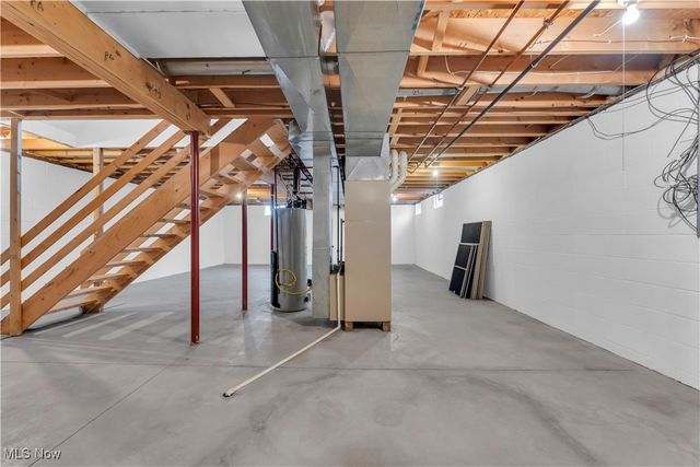 2080 Marwood Circle, Alliance, OH 44601