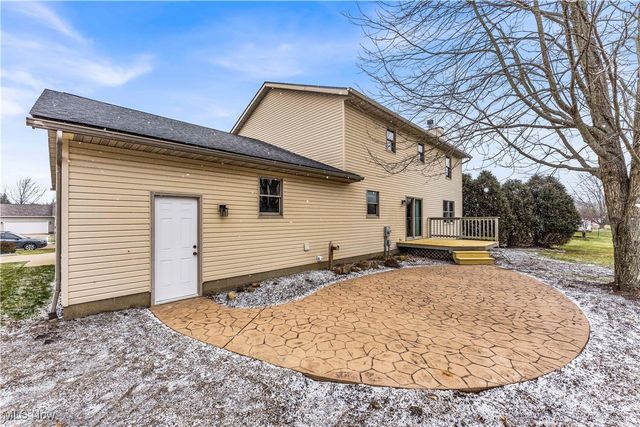 2080 Marwood Circle, Alliance, OH 44601