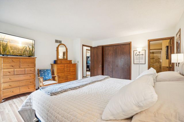 2067 Kings Road, Eagan, MN 55122