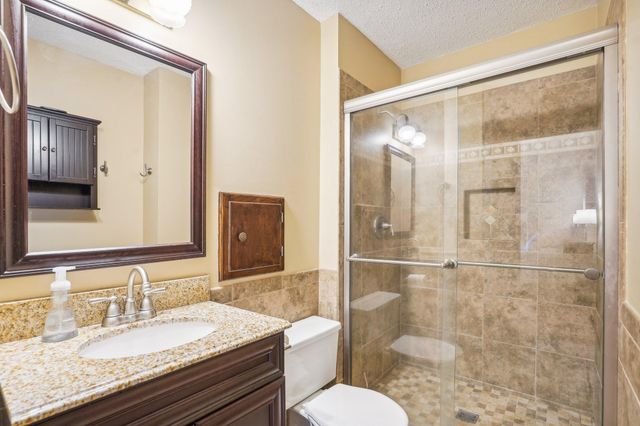 2067 Kings Road, Eagan, MN 55122