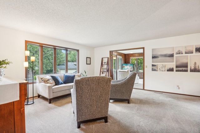 2067 Kings Road, Eagan, MN 55122