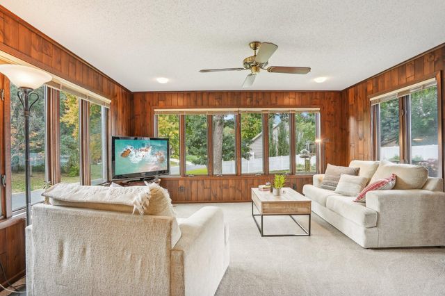 2067 Kings Road, Eagan, MN 55122
