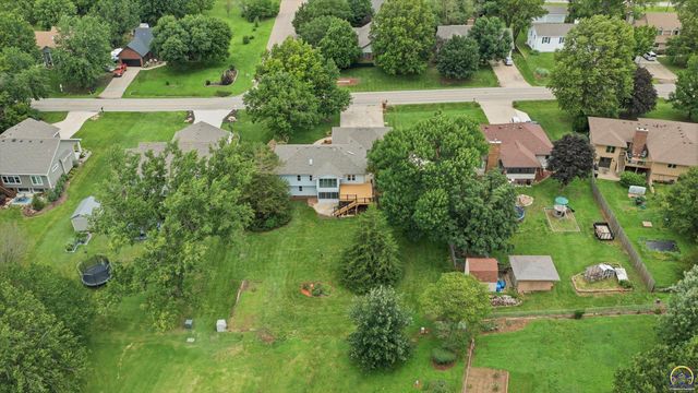 7143 SW 33rd ST, Topeka, KS 66614
