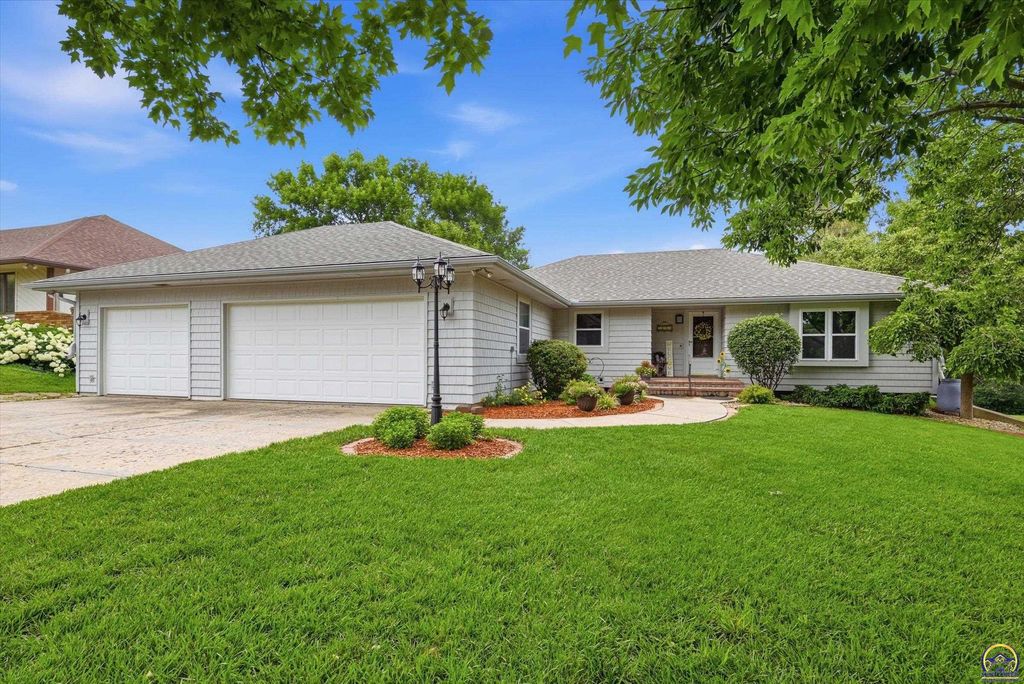 7143 SW 33rd ST, Topeka, KS 66614