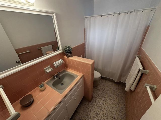 950 E Dayton Circle, Fort Lauderdale, FL 33312