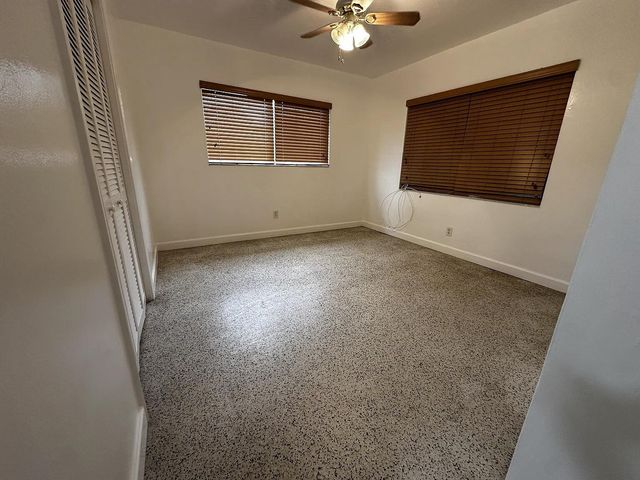 950 E Dayton Circle, Fort Lauderdale, FL 33312