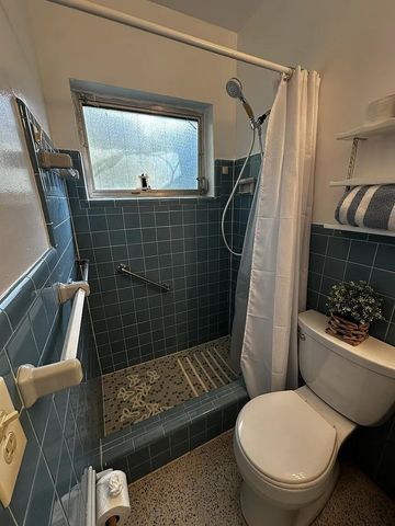 950 E Dayton Circle, Fort Lauderdale, FL 33312