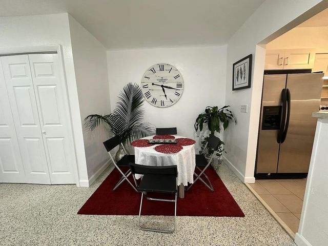 950 E Dayton Circle, Fort Lauderdale, FL 33312