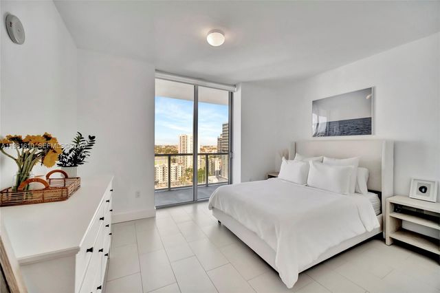 79 SW 12th St 2201-S, Miami, FL 33130