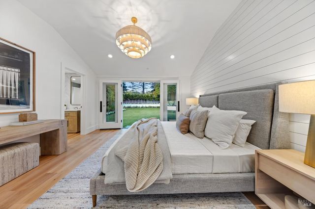 9 Fay Dr, Kentfield, CA 94904