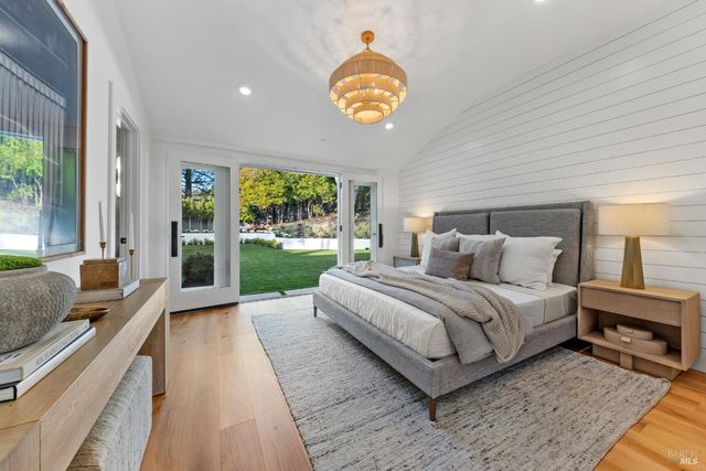 9 Fay Dr, Kentfield, CA 94904