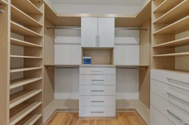 9 Fay Dr, Kentfield, CA 94904