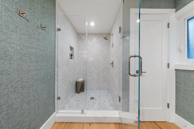 9 Fay Dr, Kentfield, CA 94904