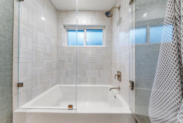 9 Fay Dr, Kentfield, CA 94904