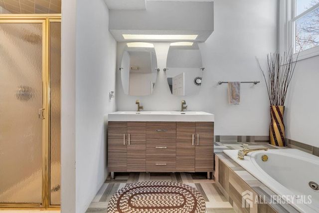 130 Magee Court, East Brunswick, NJ 08816