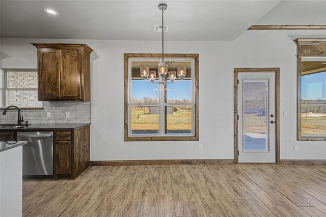 1185 Wolf Creek Drive, Blanchard, OK 73010