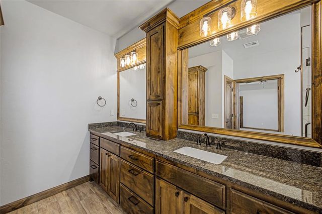 1185 Wolf Creek Drive, Blanchard, OK 73010