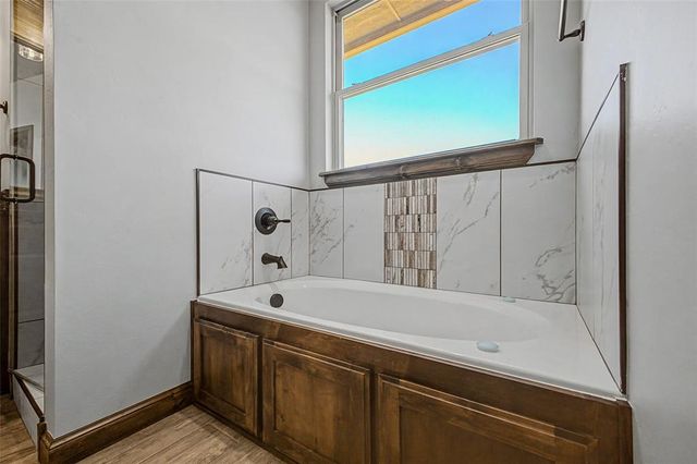 1185 Wolf Creek Drive, Blanchard, OK 73010