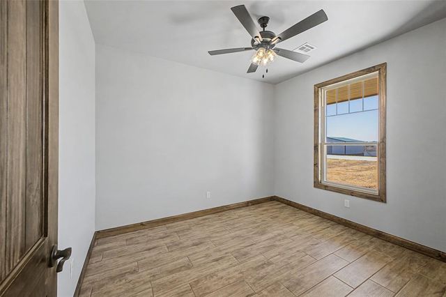 1185 Wolf Creek Drive, Blanchard, OK 73010