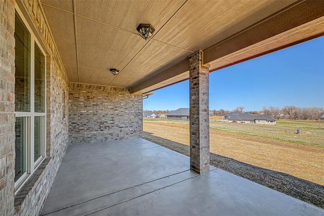 1185 Wolf Creek Drive, Blanchard, OK 73010