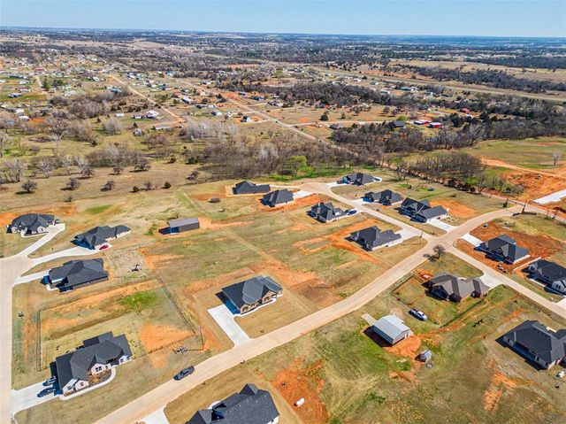 1185 Wolf Creek Drive, Blanchard, OK 73010