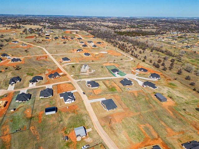 1185 Wolf Creek Drive, Blanchard, OK 73010