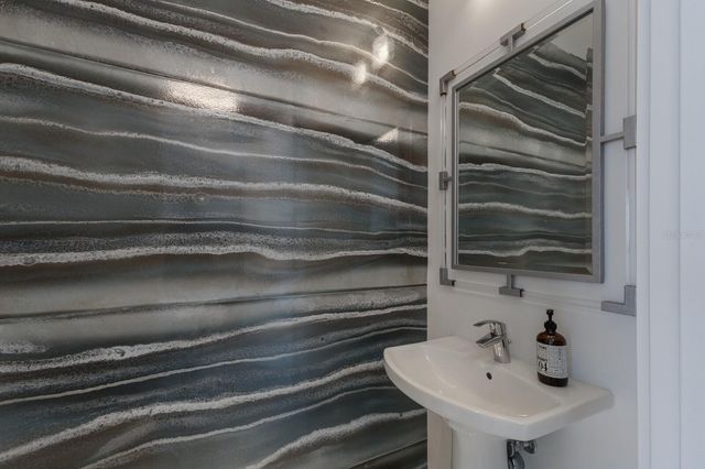 111 S PINEAPPLE AVENUE 1021, Sarasota, FL 34236