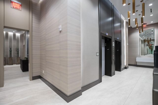 111 S PINEAPPLE AVENUE 1021, Sarasota, FL 34236