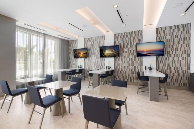 111 S PINEAPPLE AVENUE 1021, Sarasota, FL 34236