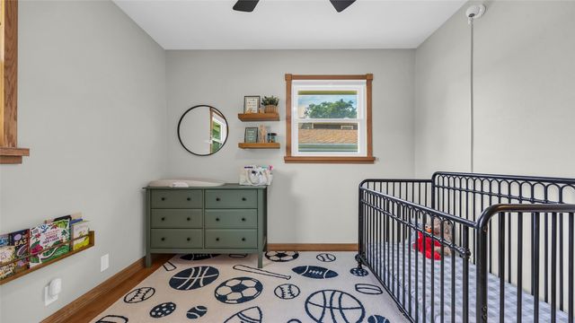 2339 Meadow Lane NE, Cedar Rapids, IA 52402