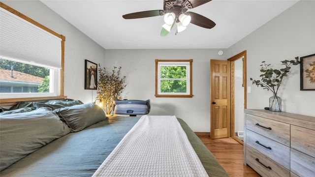 2339 Meadow Lane NE, Cedar Rapids, IA 52402