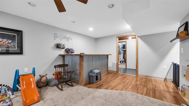 2339 Meadow Lane NE, Cedar Rapids, IA 52402